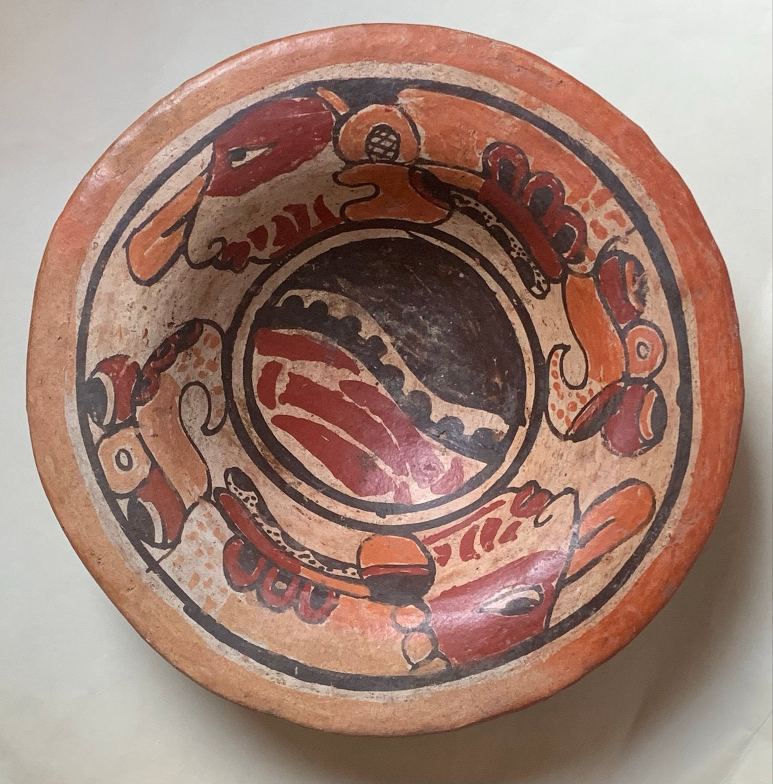 A MAYAN POLYCHROME TRIPOD CEREMONIAL PRECOLUMBIAN BOWL, Ophalen of Verzenden