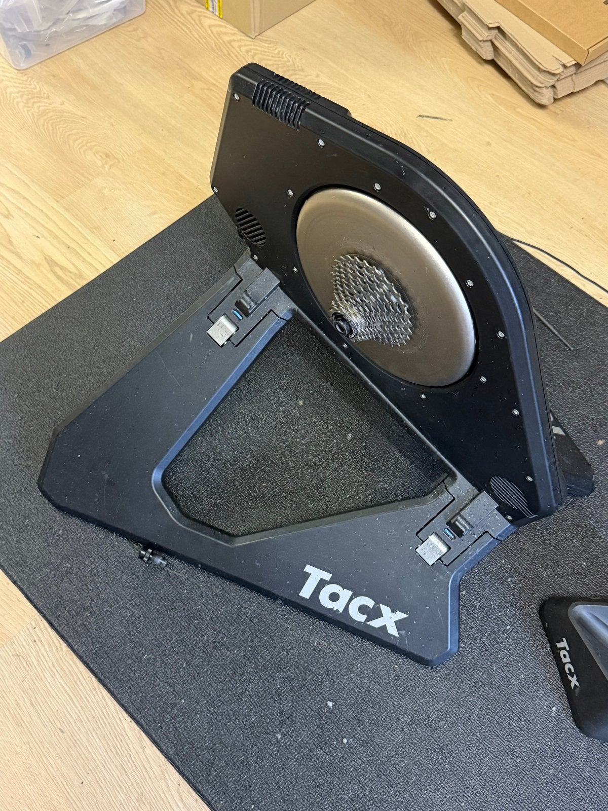 Tacx Neo V1 Smart Trainer - Indoor Fietstrainer, Ophalen, Gebruikt, Overige typen
