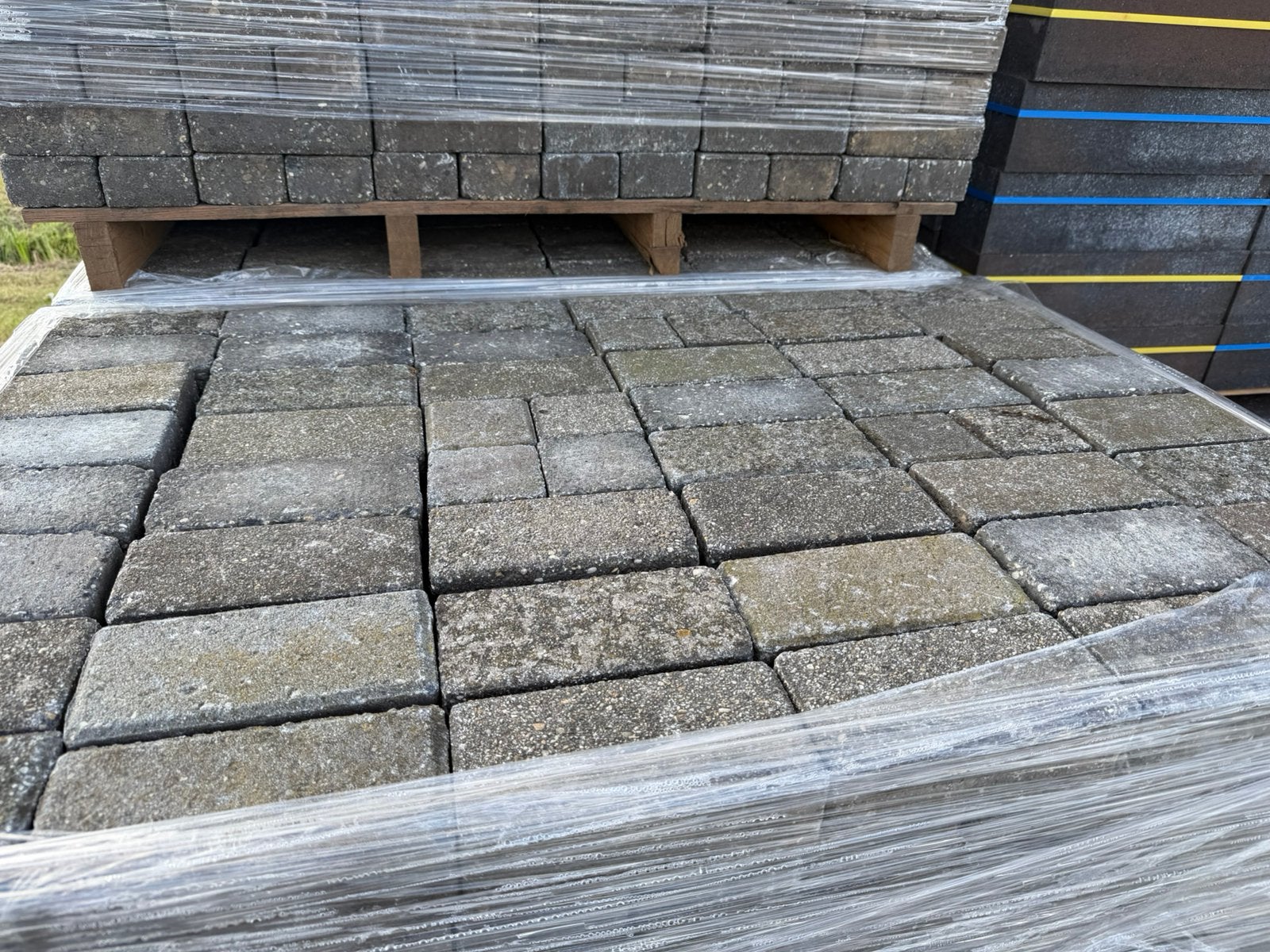 100 m2 betonklinkers 6 cm antraciet, Ophalen, Gebruikt, Klinkers, 10 m² of meer