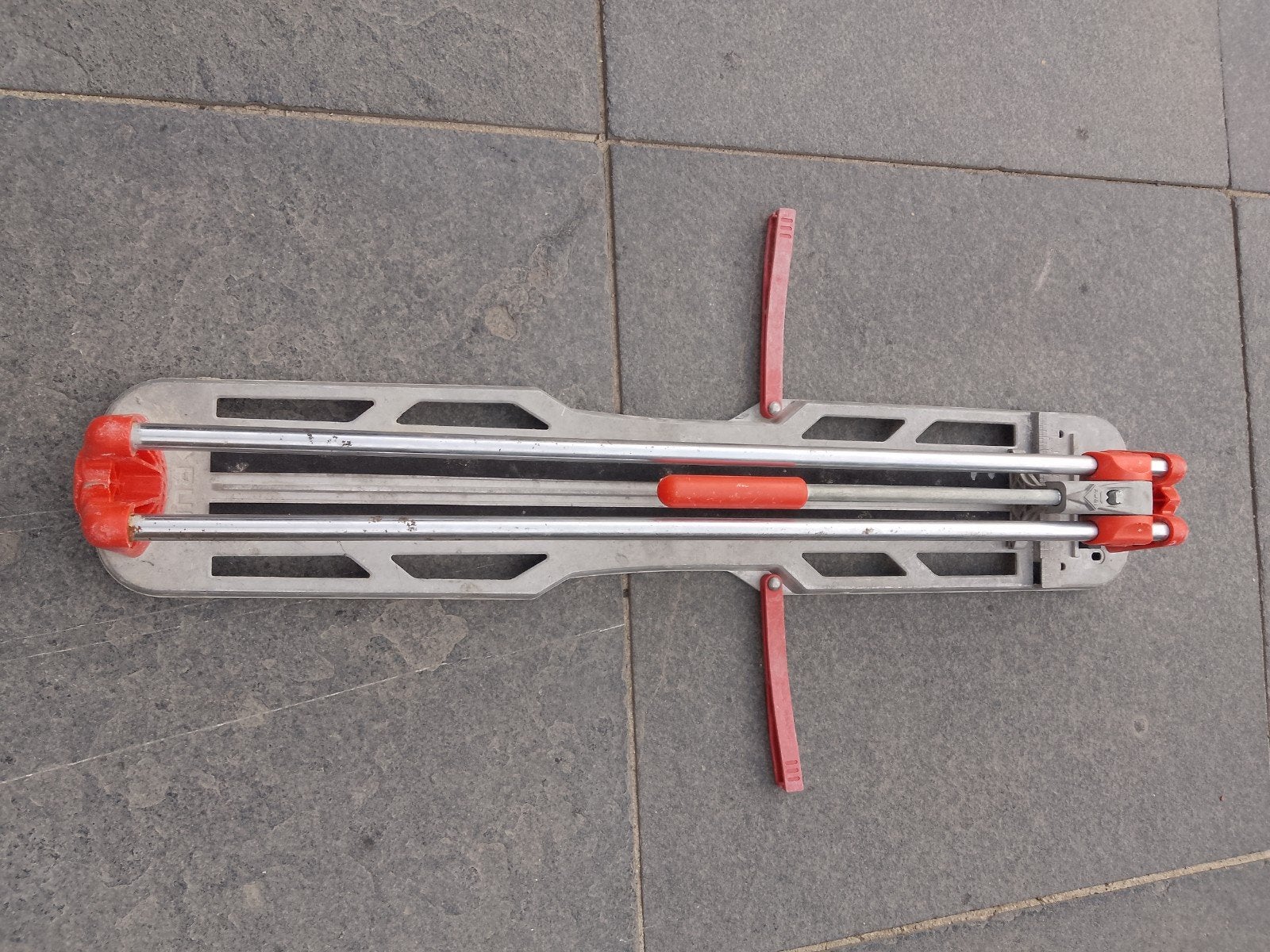 Rubin Max 63cm Tegelsnijder - Handig gereedschap voor tegelw, Gebruikt, Overige typen, Overige materialen, 60 cm of meer