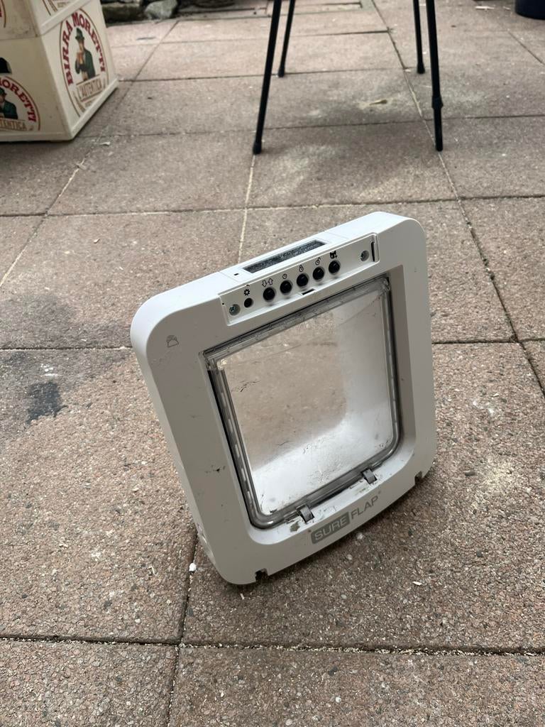 Sureflap kattenluik met sensor, Ophalen of Verzenden, Zo goed als nieuw