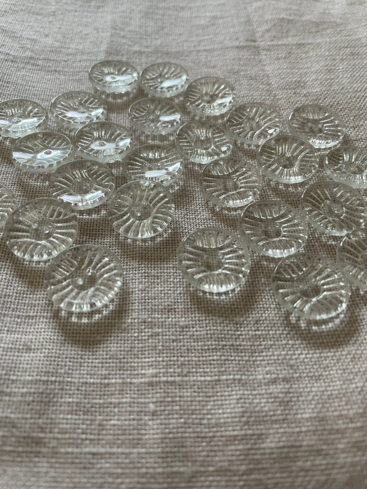 25 vintege retro strak gesloen glazen knopen glas -8-, Ophalen of Verzenden, Zo goed als nieuw, Knoop of Knopen