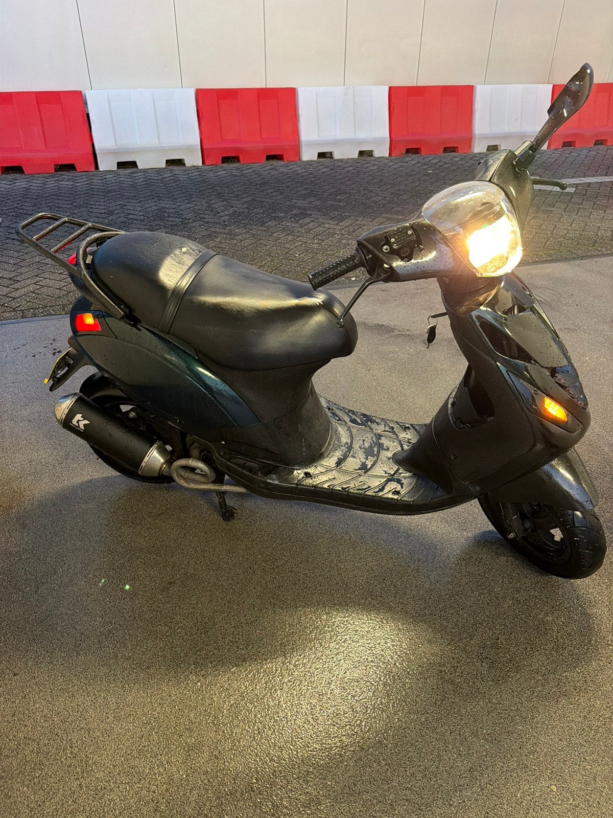 zip 80cc WAARDEPEILING, Ophalen, Zo goed als nieuw, Benzine, Zip