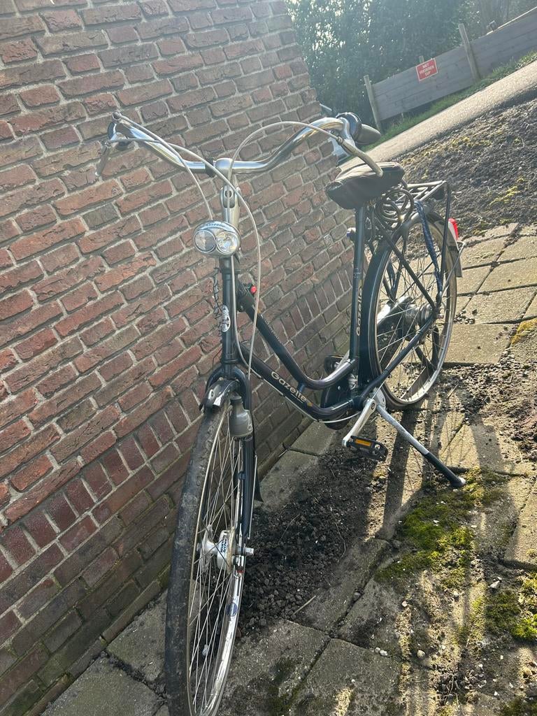 Gazelle fiets met versnellingen - Achterband en zadelhoes no, Fietsen en Brommers, Fietsen | Dames | Damesfietsen, Ophalen, Versnellingen