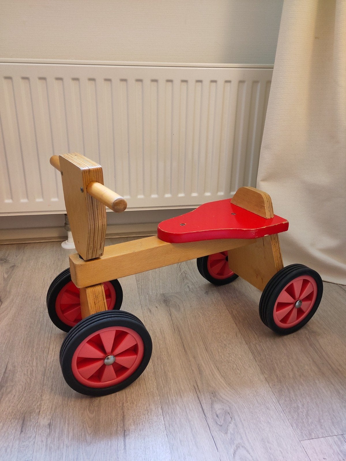 Houten loopfietsje rood voor de allerkleinsten, Ophalen, Gebruikt, Loopfiets