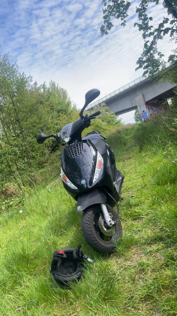 Piaggio Zip 2 Takt 70cc Malossi Sport - Zeer Goed Onderhoude, Fietsen en Brommers, Scooters | Piaggio, Gebruikt, Zip, Tweetakt
