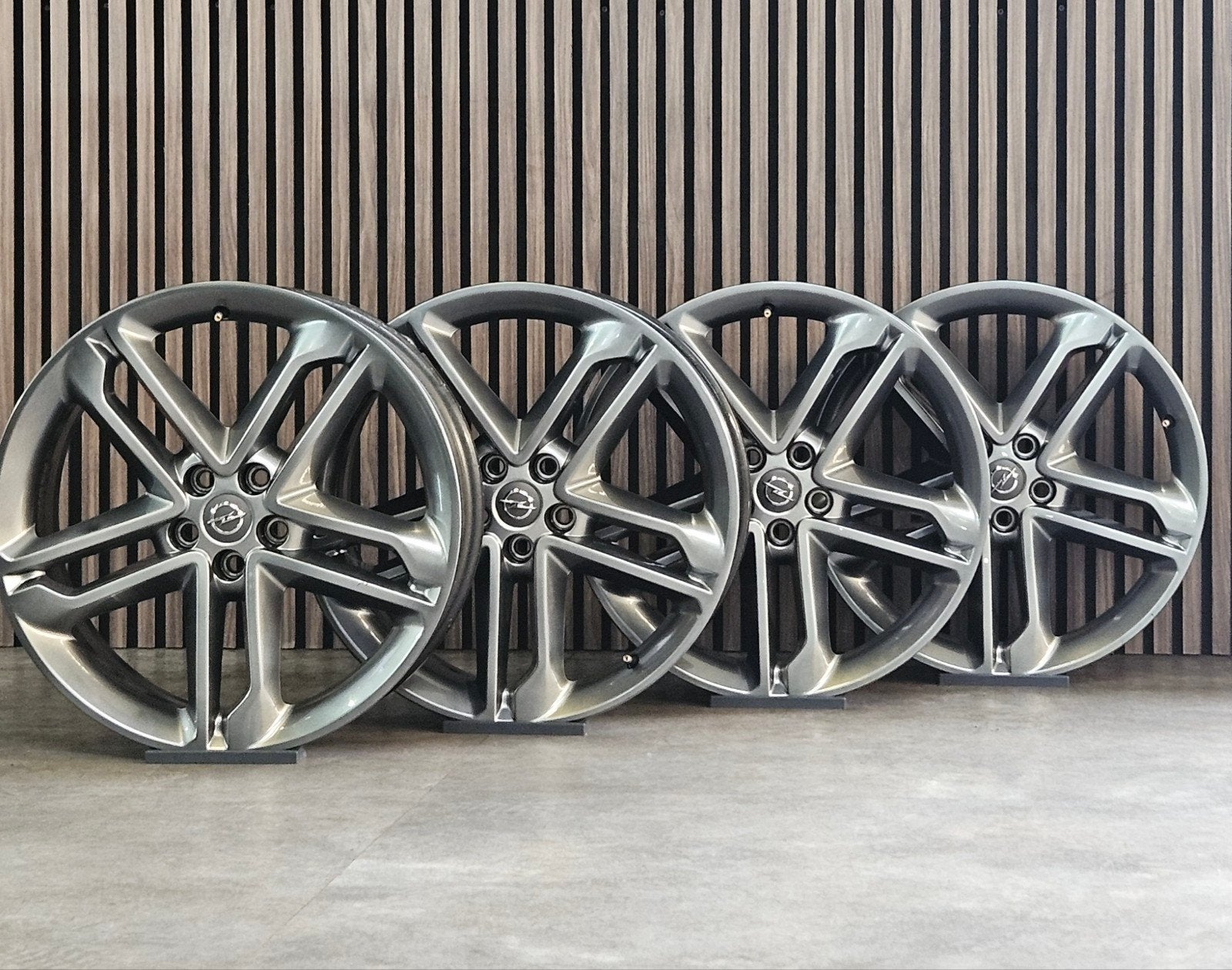 Nette 19" OPEL Mokka Astra J Astra K Ampera Velgen 5x105, Auto-onderdelen, Banden en Velgen, Velg(en), 19 inch, Personenwagen