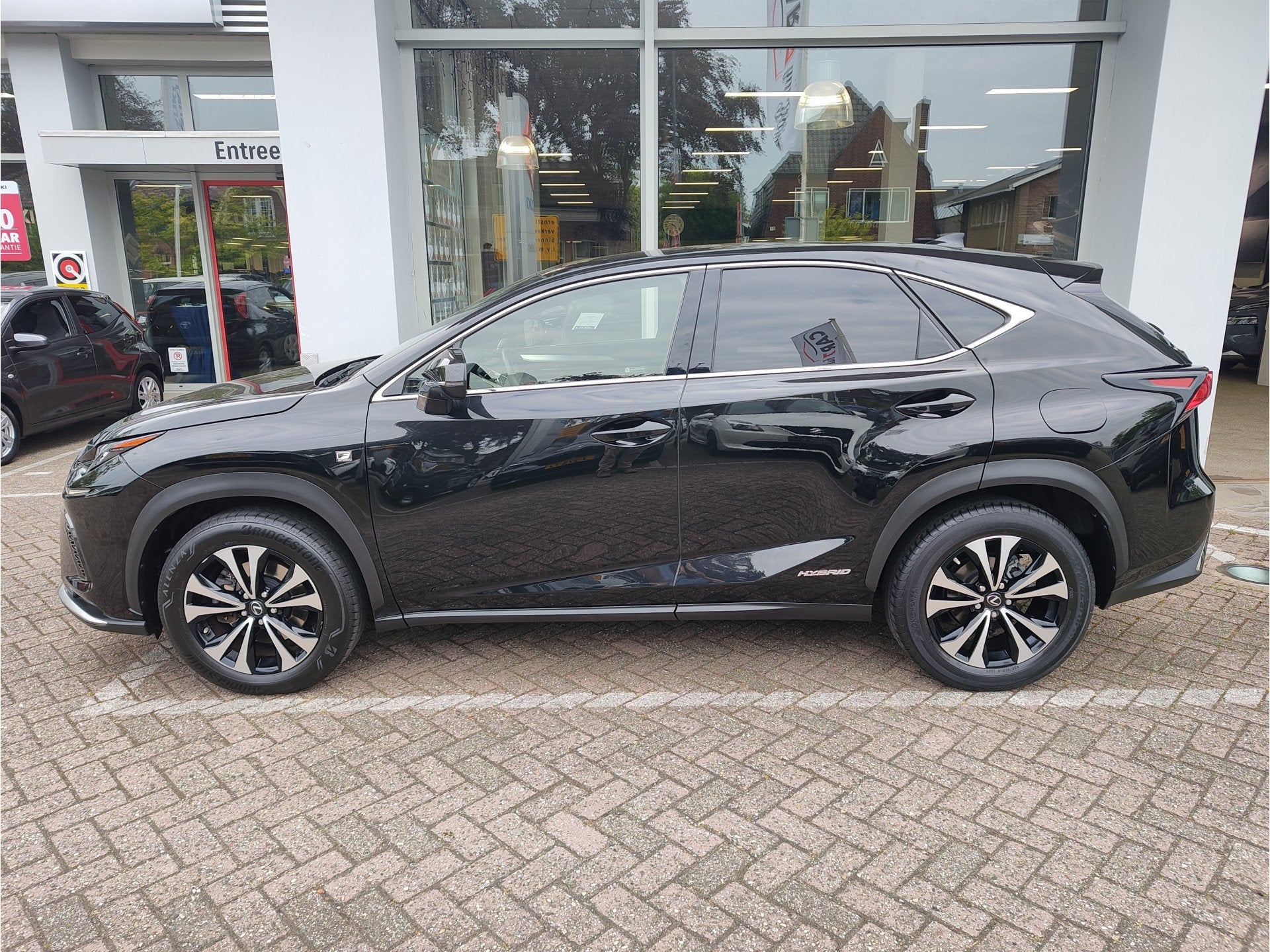 Lexus NX 300h AWD F SPORT LINE AUTOMAAT REEDS RIJKLAAR! | Ma, Auto's, Automaat, Leder, Bedrijf, Hybride Elektrisch/Benzine