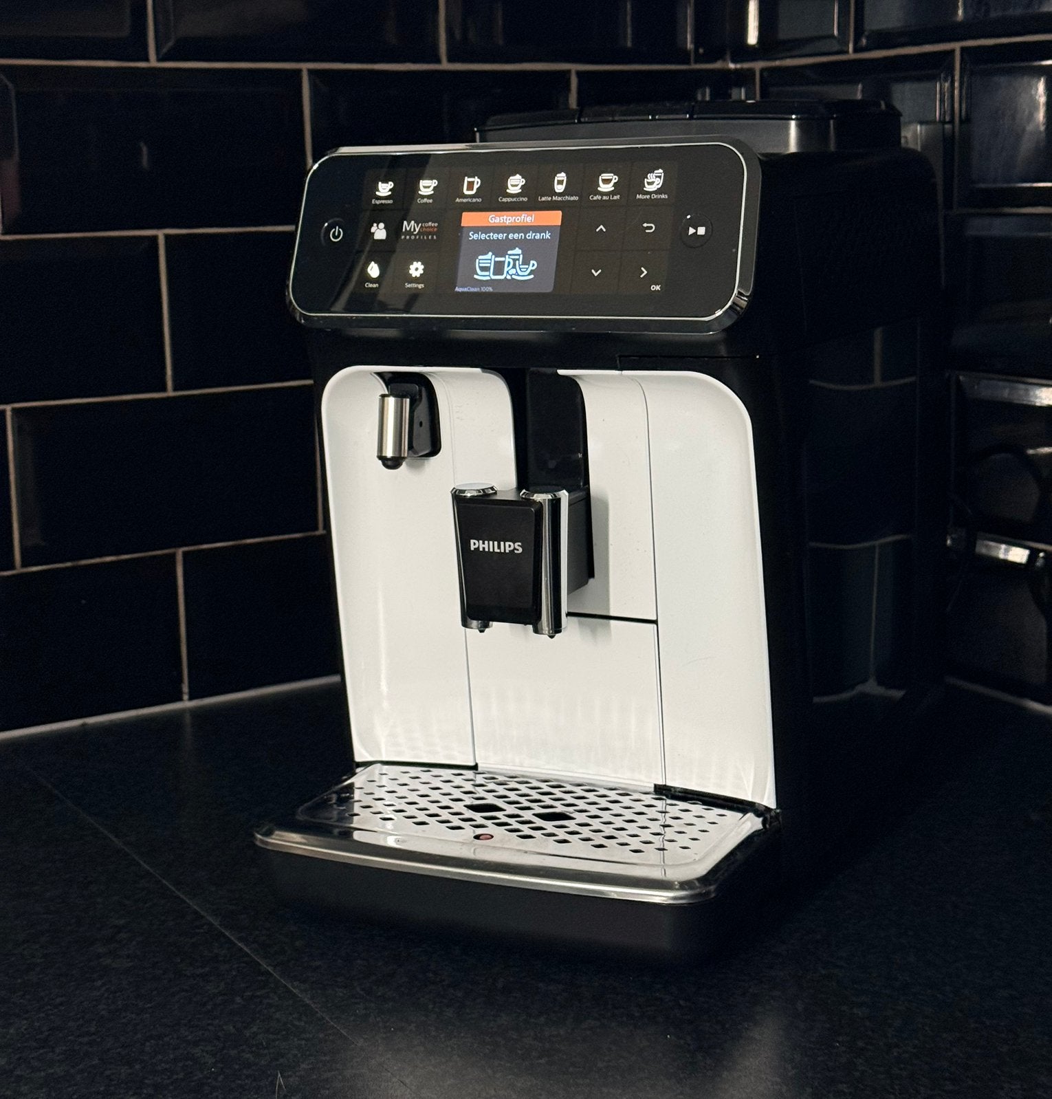 Philips LatteGo | Onderhouden | Zeer nette staat, Ophalen, Afneembaar waterreservoir, 2 tot 4 kopjes, Gemalen koffie