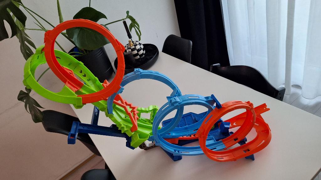Hotwheels baan four loup crashout, Ophalen, Racebaan, Zo goed als nieuw, Hot Wheels