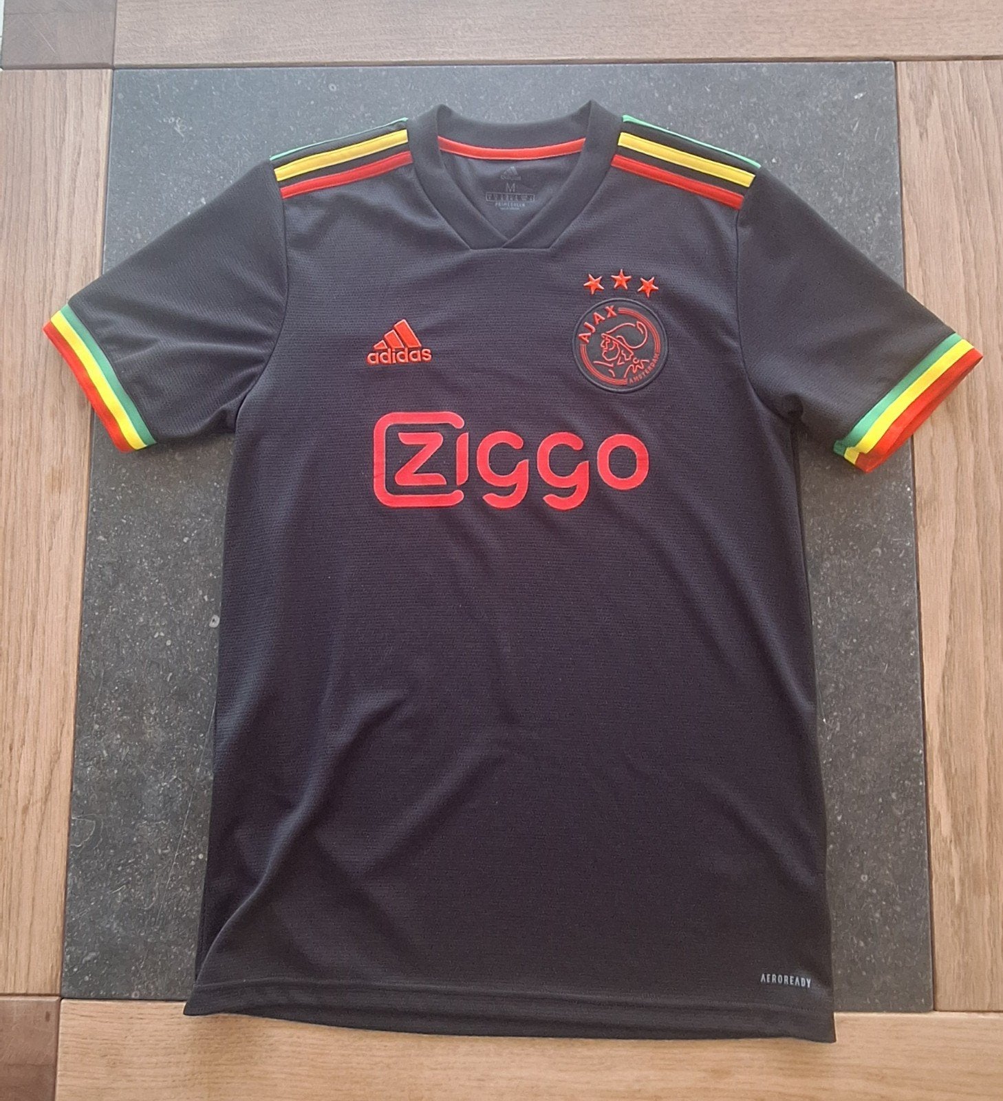 Ajax uitshirt 2021/2022 Bob Marley editie, Maat 48/50 (M), Zwart, Ophalen of Verzenden, Zo goed als nieuw