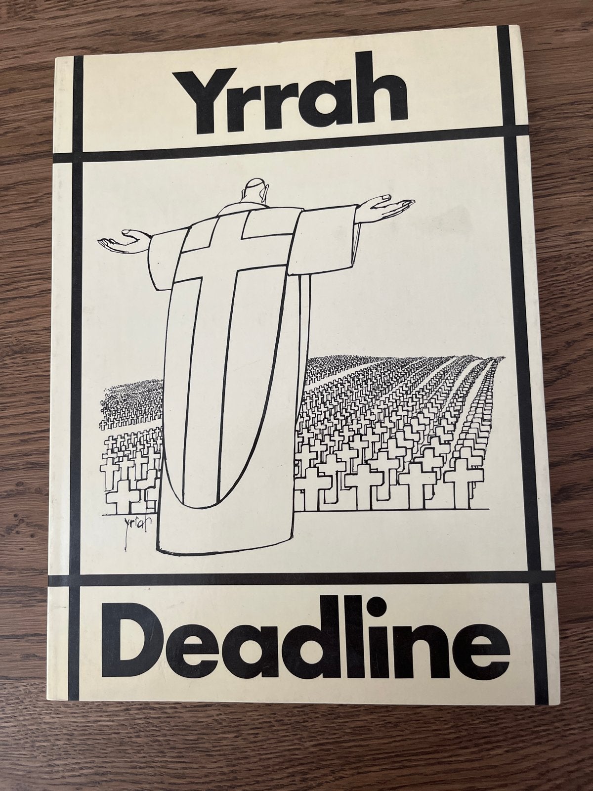 Yrrah Deadline - Zeldzaam boek met illustraties, Verzenden, Gelezen, Christendom | Katholiek