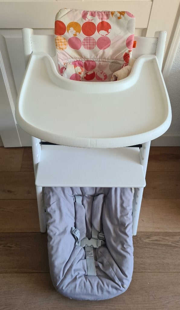 Complete stokke tripp trapp kinderstoel met alle toebehoren, Ophalen, Gebruikt, Meegroeistoel, Afneembaar eetblad