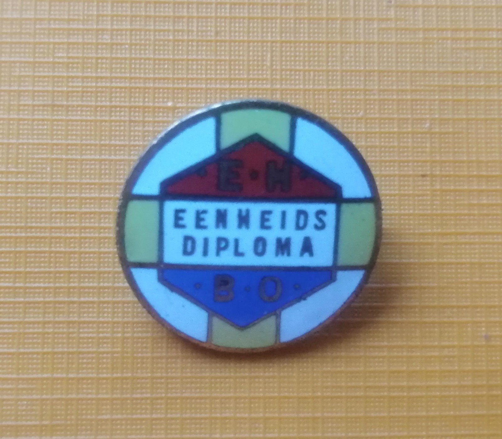 Vintage Eenheids Diploma Speldje EHBO, Verzamelen, Verzenden, Gebruikt, Overige onderwerpen, Speldje of Pin