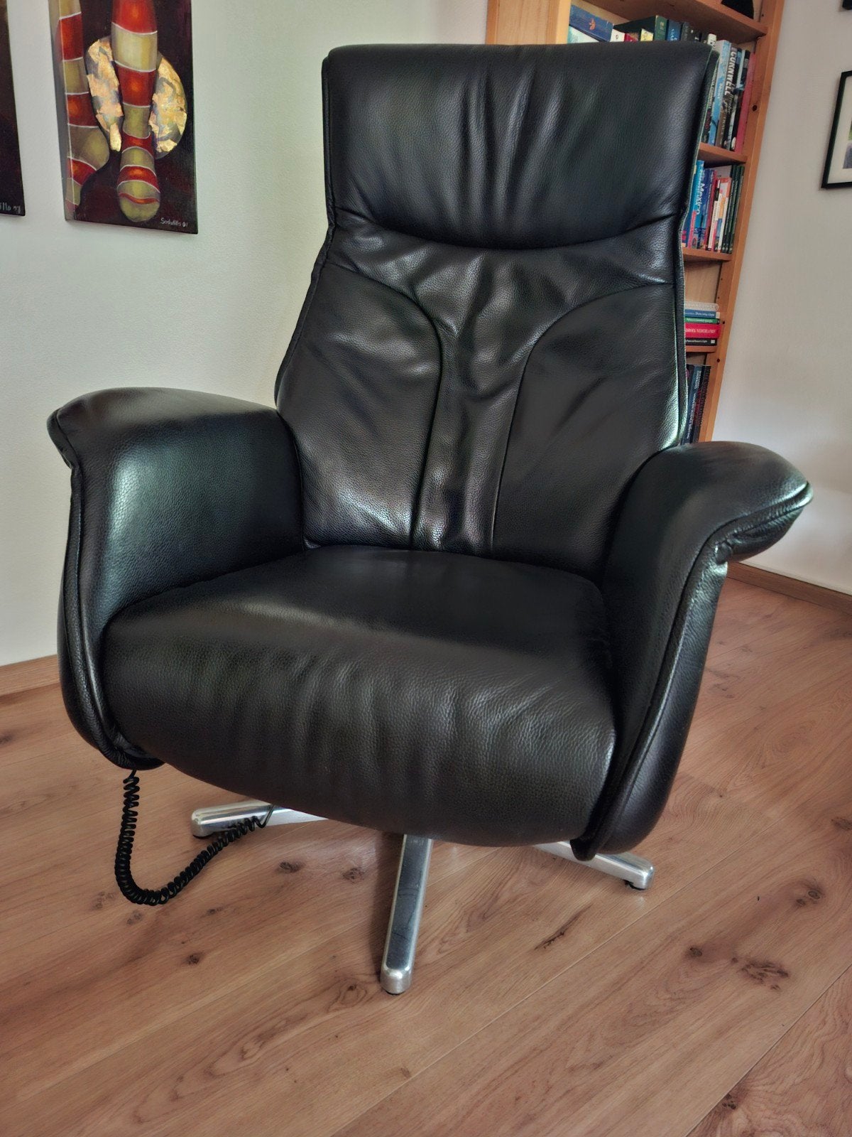 Leren Relax & Sta-op Stoel met Accu - Zwart & Chroom, Ophalen, Modern, Comfort, 75 tot 100 cm, Zo goed als nieuw