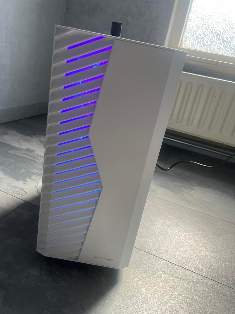 Game pc/ gaming pc HIGH END/ MID END of teruil voor iphone., Ophalen, HDD, Zo goed als nieuw, Gaming