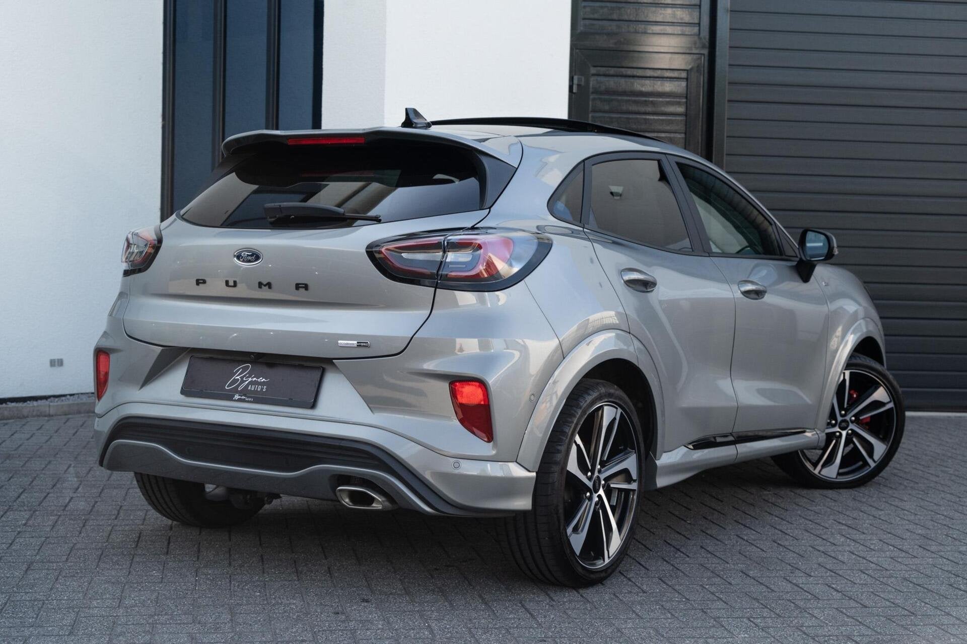 Ford Puma 1.0 EcoBoost Hybrid ST-Line X PANO / TREKHAAK / 19, 125 pk, Zwart, Leder en Stof, 23 km/l