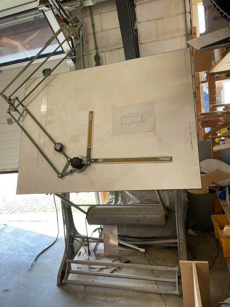 Gietijzer super gaaf tekentafel, Ophalen, In hoogte verstelbaar, Gebruikt