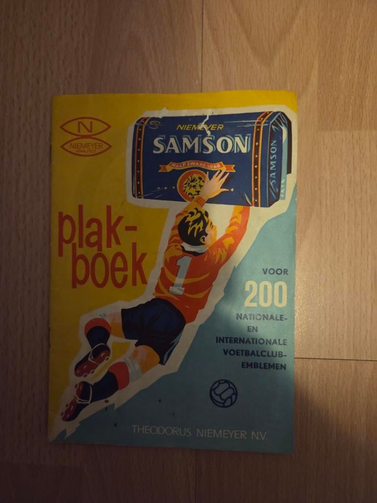 Samson boekje met clublogo's / plakboek /verzamelboek, Ophalen of Verzenden, Zo goed als nieuw, Ajax