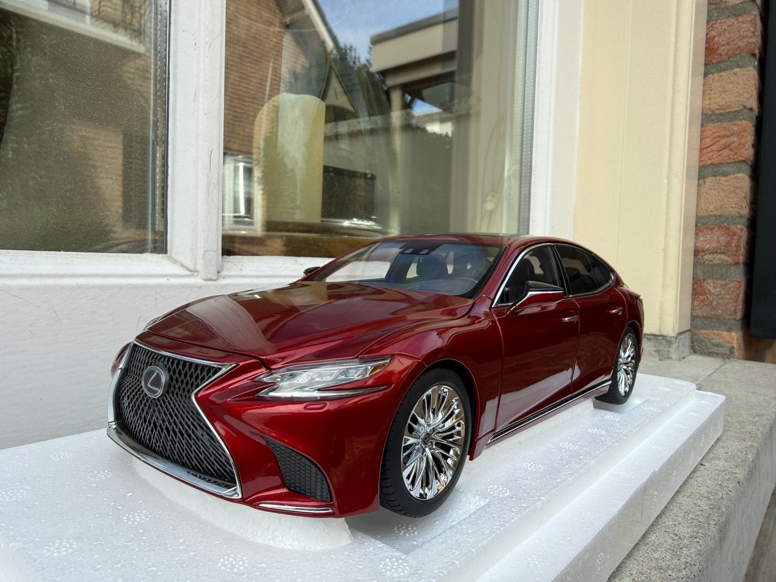 1:18 Lexus LS500H Morello Red Metallic 2018 Autoart 78869, Auto, Autoart, Nieuw, Ophalen of Verzenden