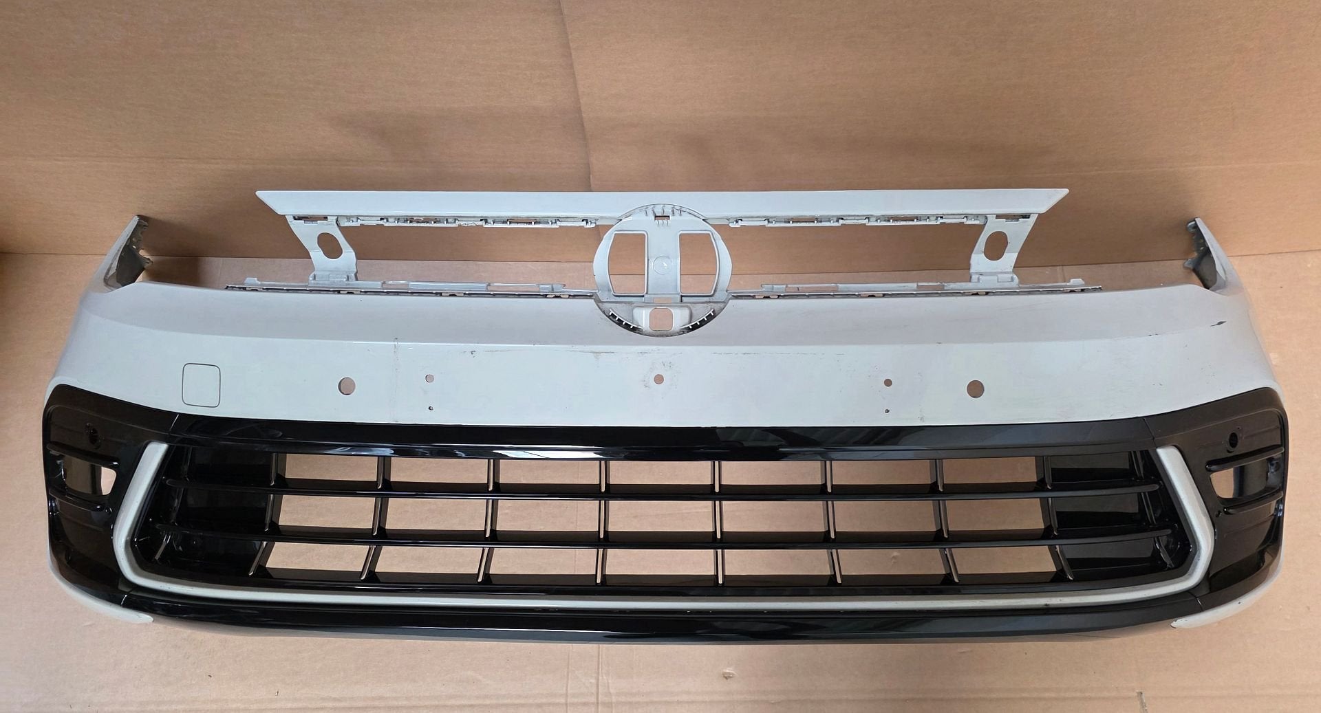 Voorbumper VW Polo 2G Facelift R-line Volkswagen A7A 2022-, Auto-onderdelen, Gebruikt, -, Voor, Ophalen of Verzenden