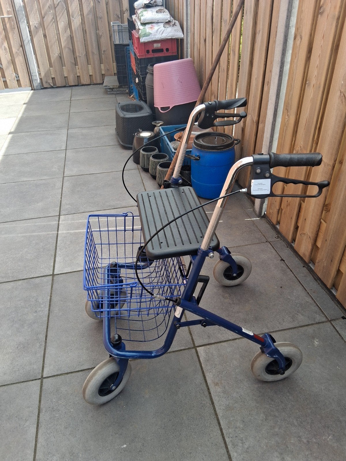 rollator blauw, Ophalen