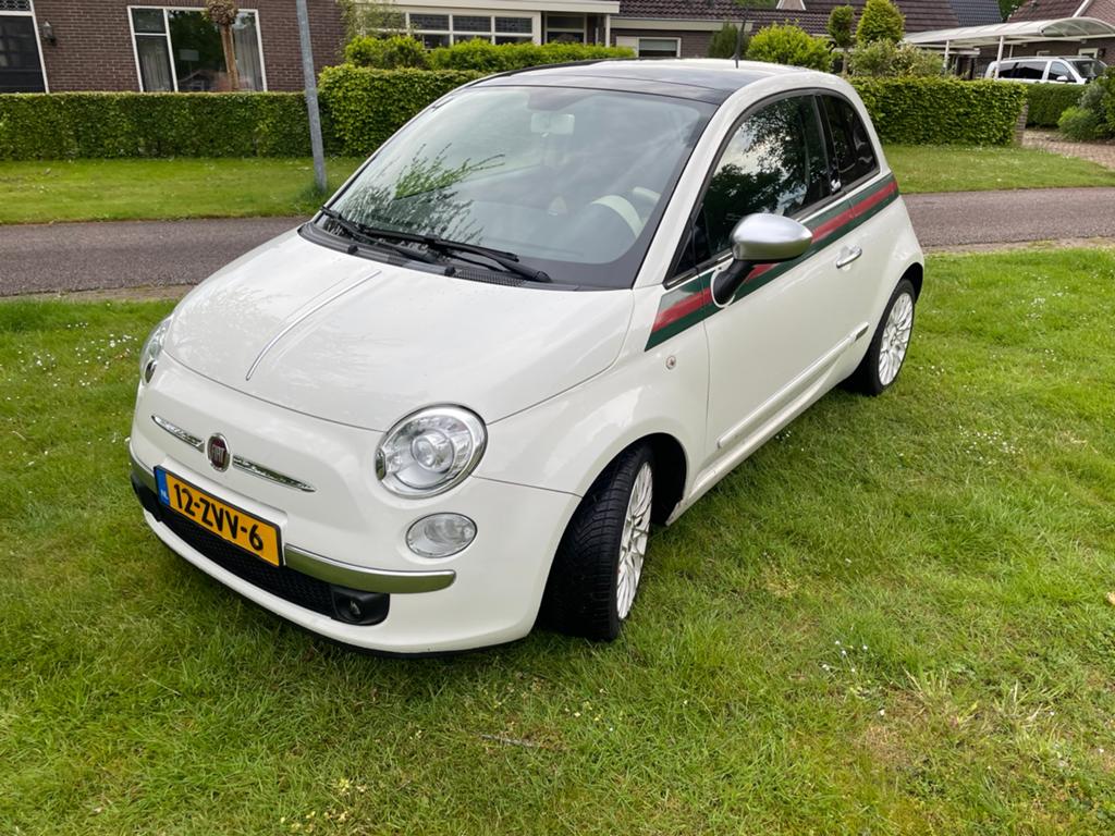 Fiat 500 0.8 Dualogic C 2013 Gucci .1op 26, Automaat, 31 €/maand, Wit, Leder