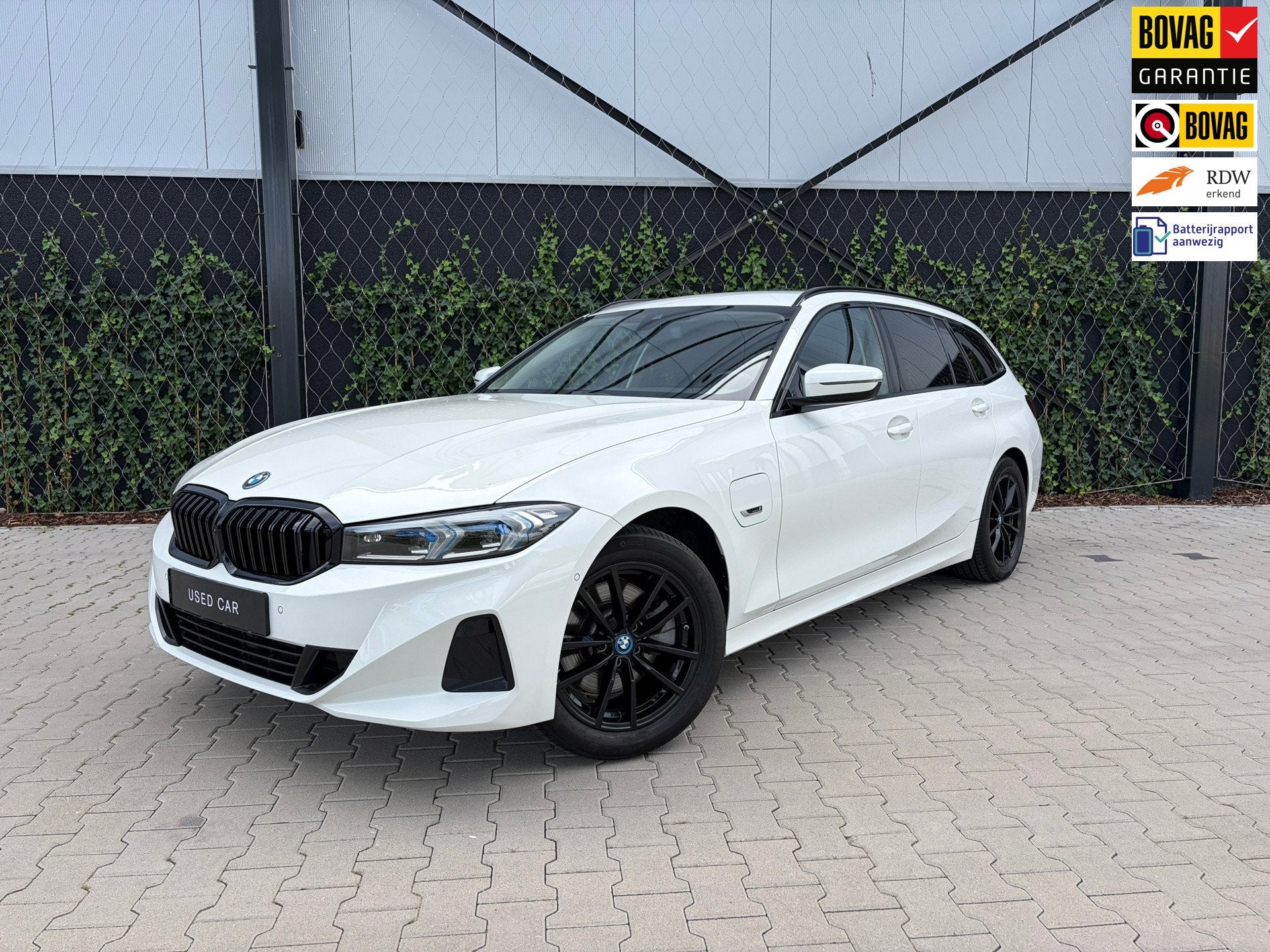 BMW 3-serie Touring 320e xDrive |Innovation Pack|Adaptive LE, Auto's, Stof, Gebruikt, Zwart, 4 cilinders