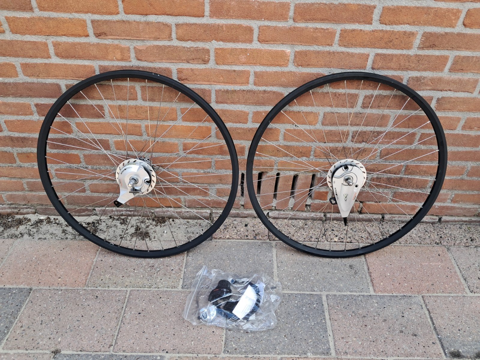 Te koop compleet set wielen 28 inch 3 versnellingen, Fietsen en Brommers, Ophalen of Verzenden