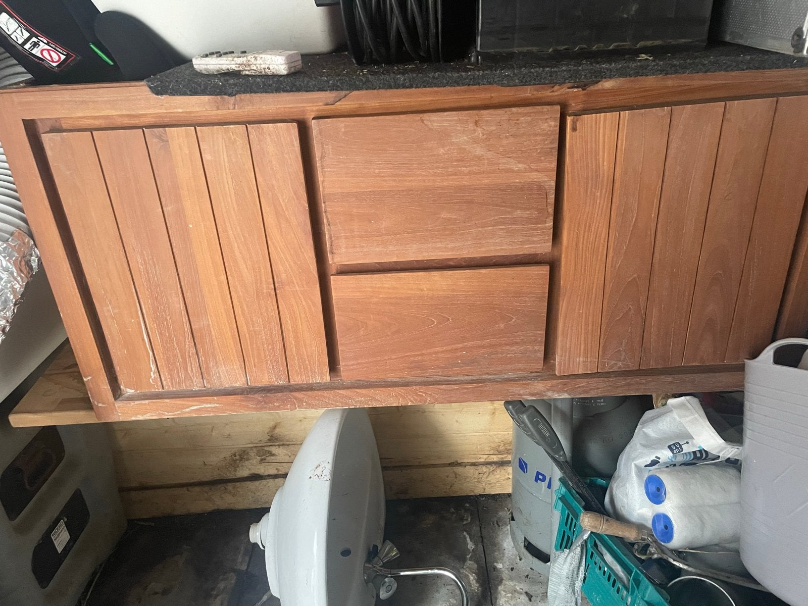 DJATI Exclusive Lifestyle Teak Houten Kastje, Ophalen, Gebruikt