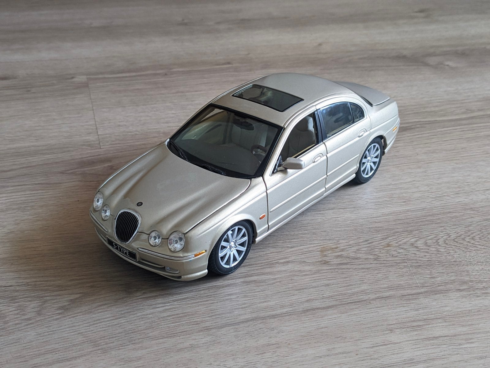 Maisto 1:18 Jaguar S-type modelauto, Hobby en Vrije tijd, Modelauto's | 1:18, Ophalen of Verzenden, Gebruikt, Auto, Maisto