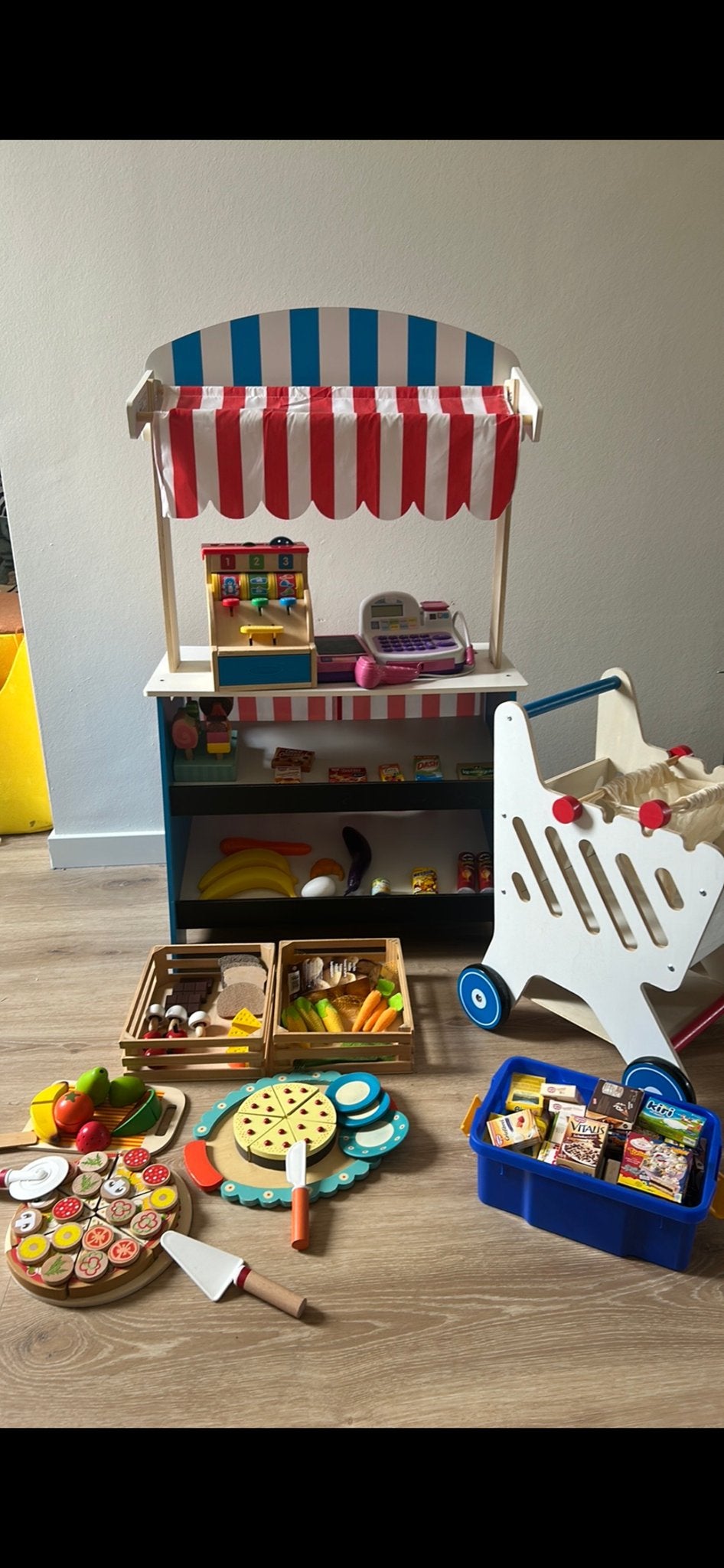 Grote speelgoedwinkel set met kassa, kar en accessoires, Kinderen en Baby's, Ophalen, Zo goed als nieuw, Jongen of Meisje