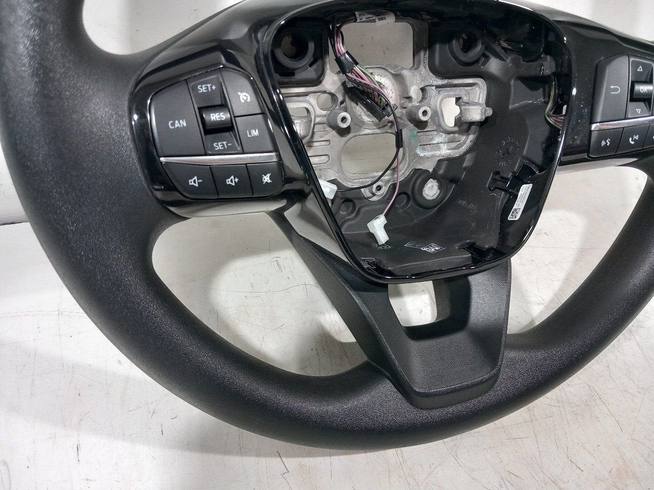 Stuur Ford Fiesta, Onderdelen@venauto.nl, Van der Ven Autorecycling B.V., Gebruikt, Ettenseweg 76, 4706 PB Roosendaal, The Netherlands