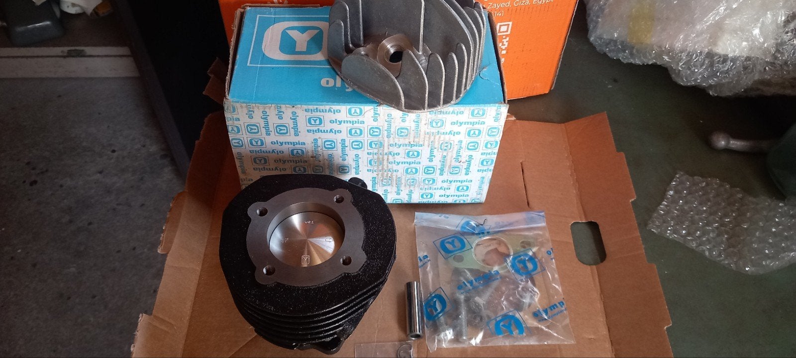 Olympia Cilinder Kit 70 cc 47mm Vespa V50/Special Nieuw, Ophalen of Verzenden