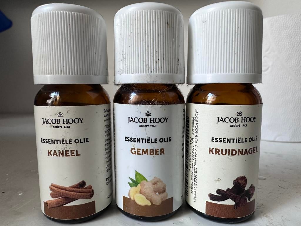 Essentiële olie gember kaneel kruidnagel Jacob Hooy, Ophalen, Zo goed als nieuw, Gehele gezicht