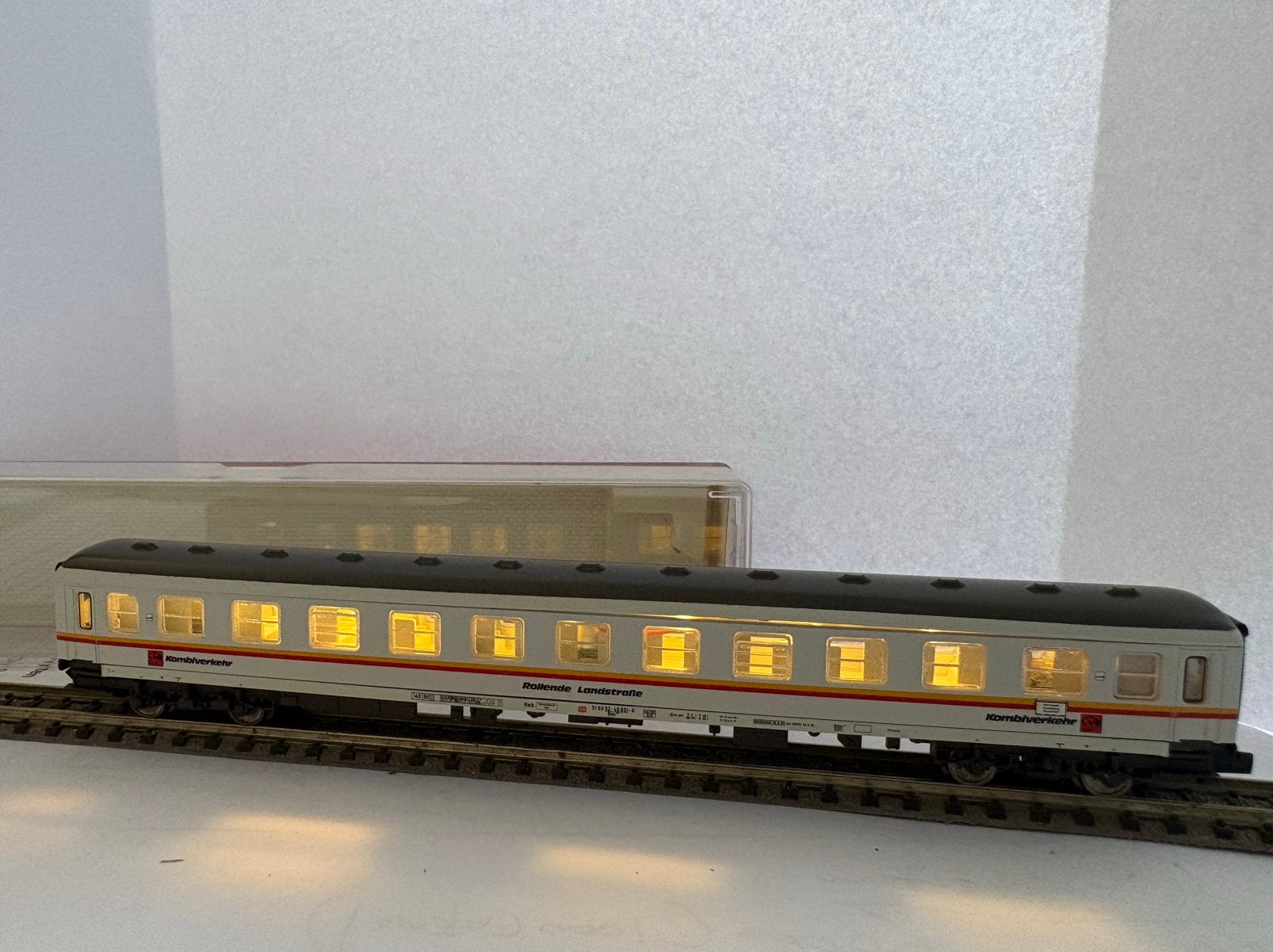 FL8119 K met led-verlichting, Hobby en Vrije tijd, Modeltreinen | N-Spoor, Gelijkstroom, Fleischmann, Wagon, Ophalen of Verzenden