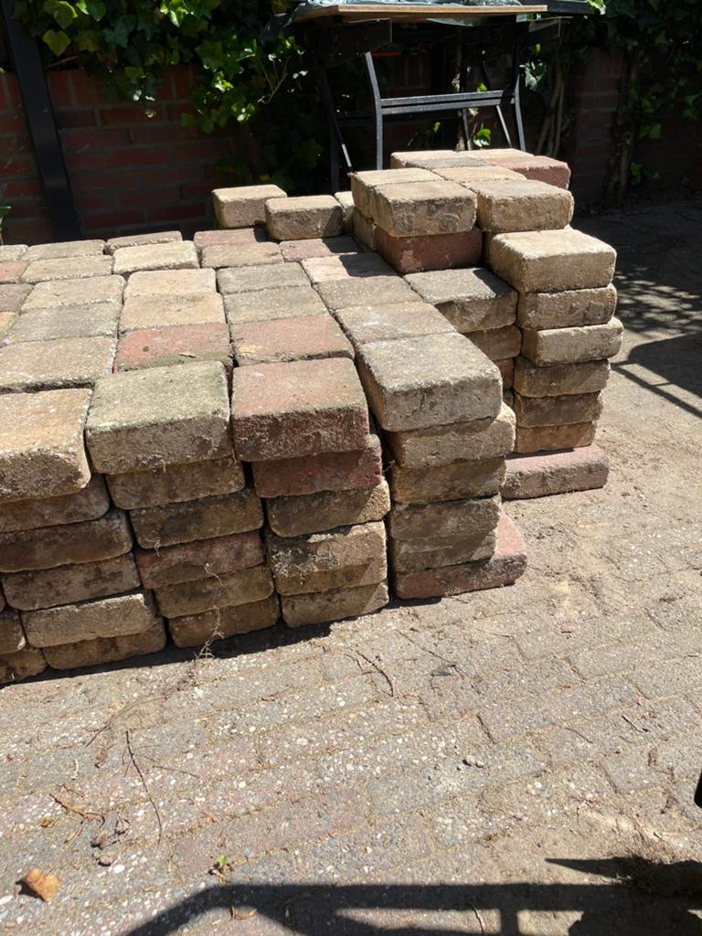 Tuintegels GRATIS AF TE HALEN +/- 17m2 15x15x6, Ophalen, Zo goed als nieuw, Beton, Terrastegels