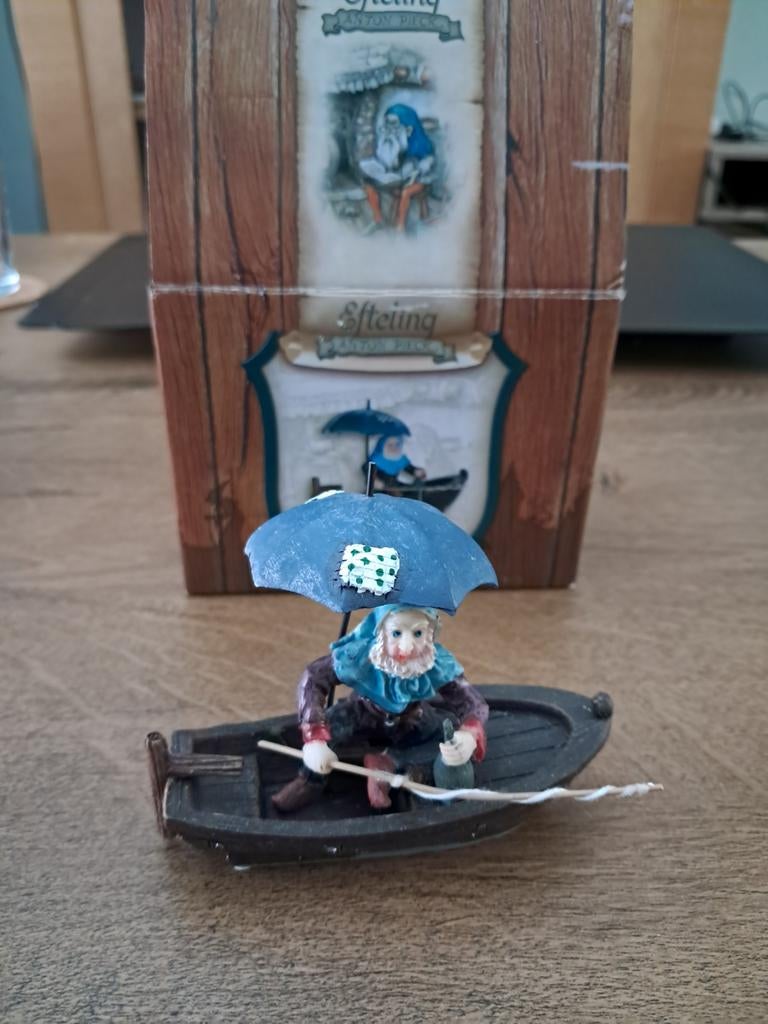 Luville efteling kabouter in boot, Ophalen, Beeldje of Poppetje