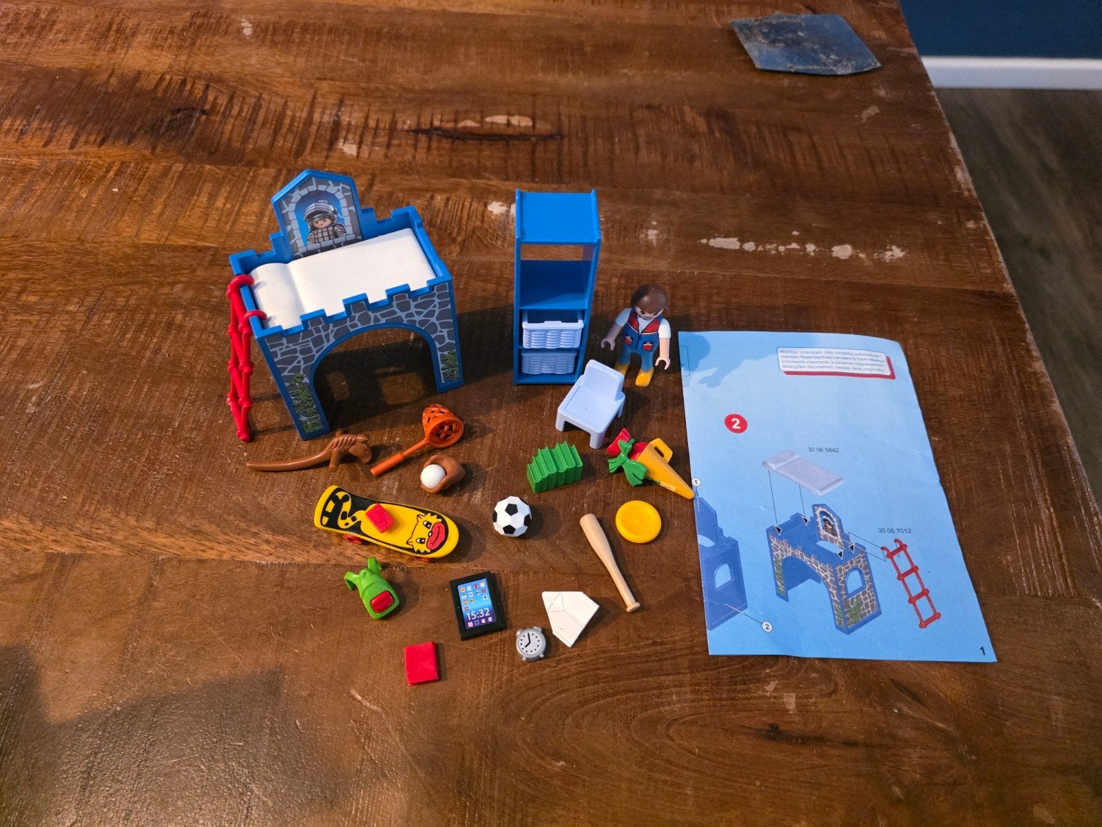 Playmobil Jongenskamer 9m6556 met accessoires, Ophalen of Verzenden, Zo goed als nieuw, Jongen of Meisje