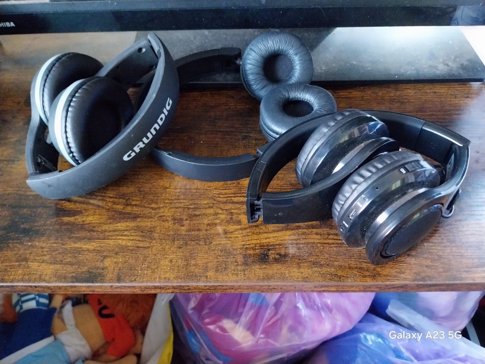Bluetooth-koptelefoon - Grundig en onbekend merk, Ophalen, Zo goed als nieuw, Overige merken, Draadloos