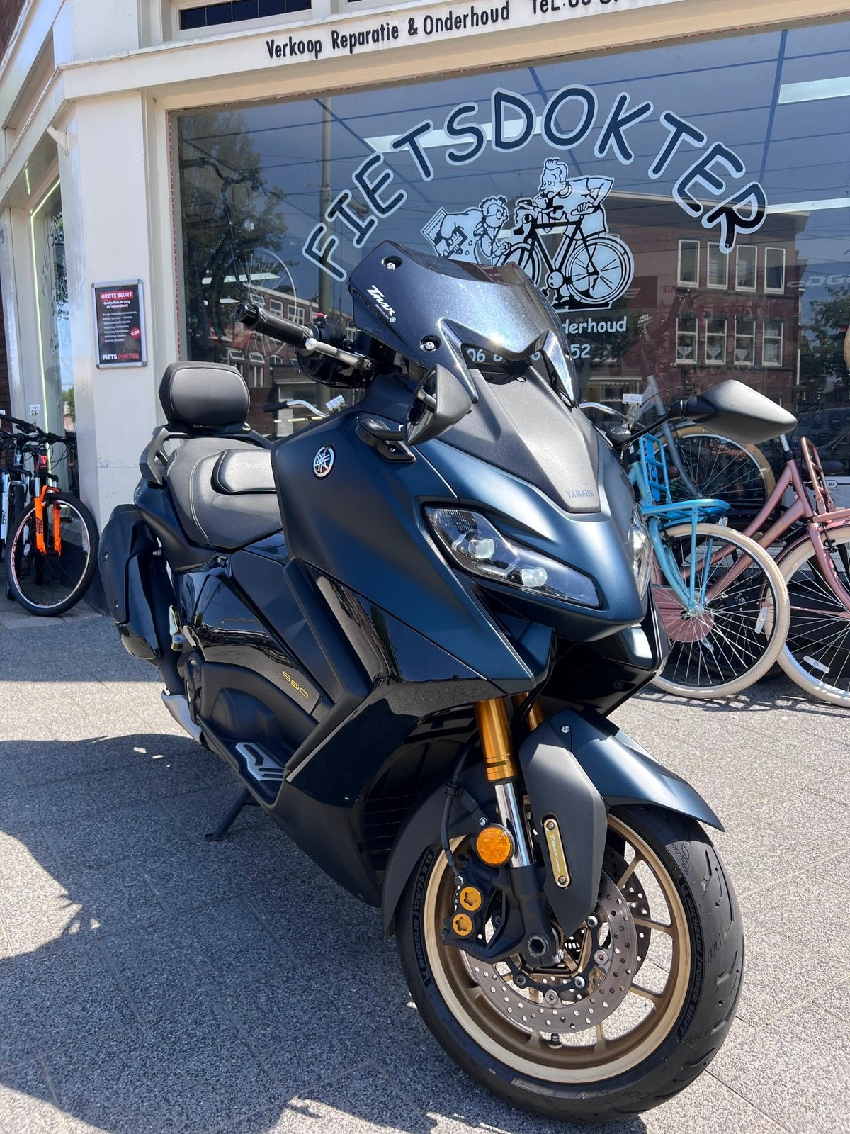 Yamaha TMAX 560 Tech Max 2023, Ophalen, Overige modellen, Zo goed als nieuw, Benzine