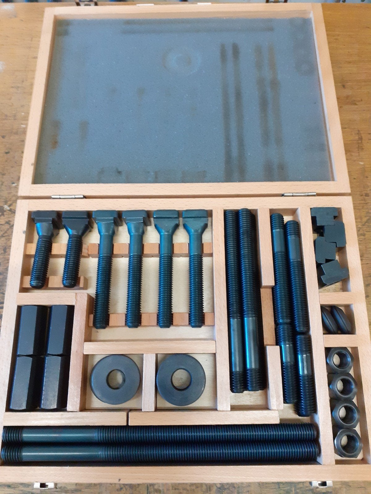 Te koop : Opspanbouten set., Doe-het-zelf en Verbouw, Draaibanken, Ophalen, Nieuw, Metaaldraaibank