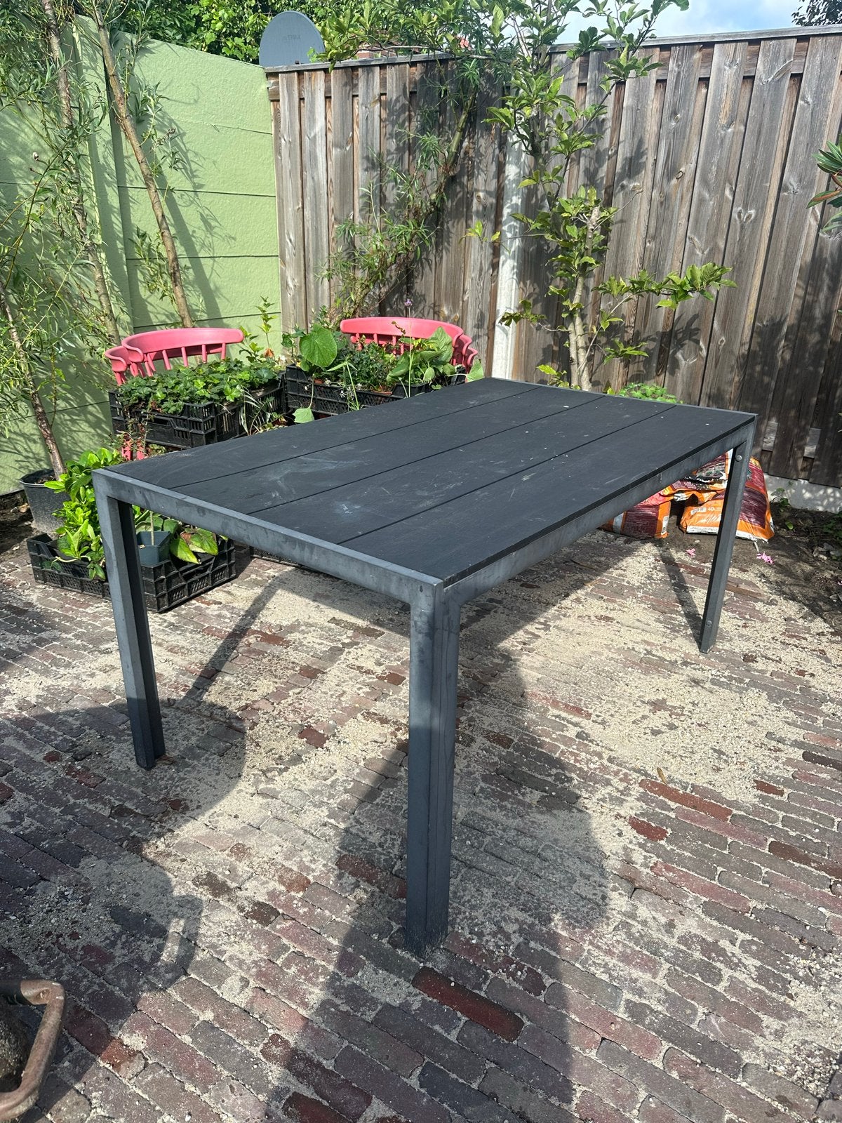 Gratis kunststof tuintafel 150x90 cm, Tuin en Terras, Ophalen, Gebruikt, Rechthoekig, Kunststof