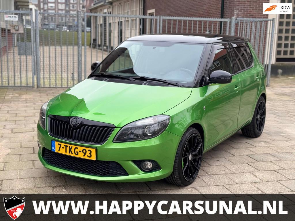 Skoda Fabia 1.4 TSI RS AUTOMAAT, NAVI, NAP, NIEUWE APK, Euro 5, Stof, Gebruikt, Zwart