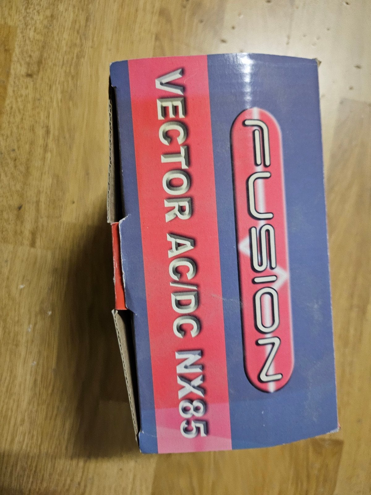 Fusion Vector AC/DC NX85 Delta Peak Snellader, Ophalen, Zo goed als nieuw