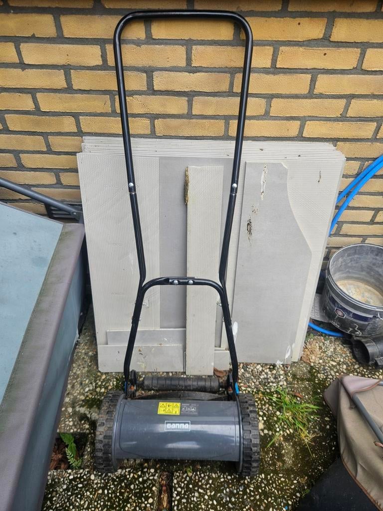 GAMMA Handgrasmaaier - Zo goed als nieuw, Minder dan 30 cm, Ophalen of Verzenden, Zo goed als nieuw, Kooimesmaaier