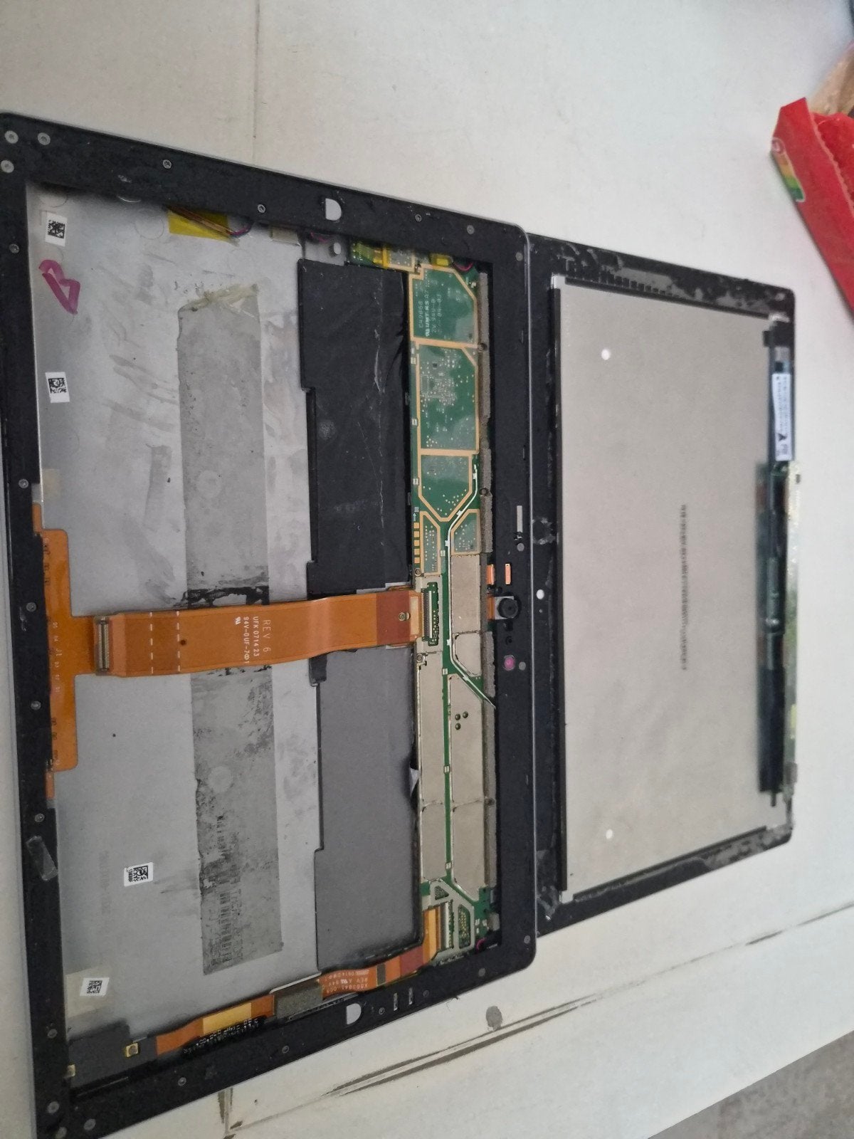 Microsoft Surface RT 32GB - defect, Computers en Software, Windows Tablets, 10 inch, Usb-aansluiting, 32 GB, Ophalen of Verzenden