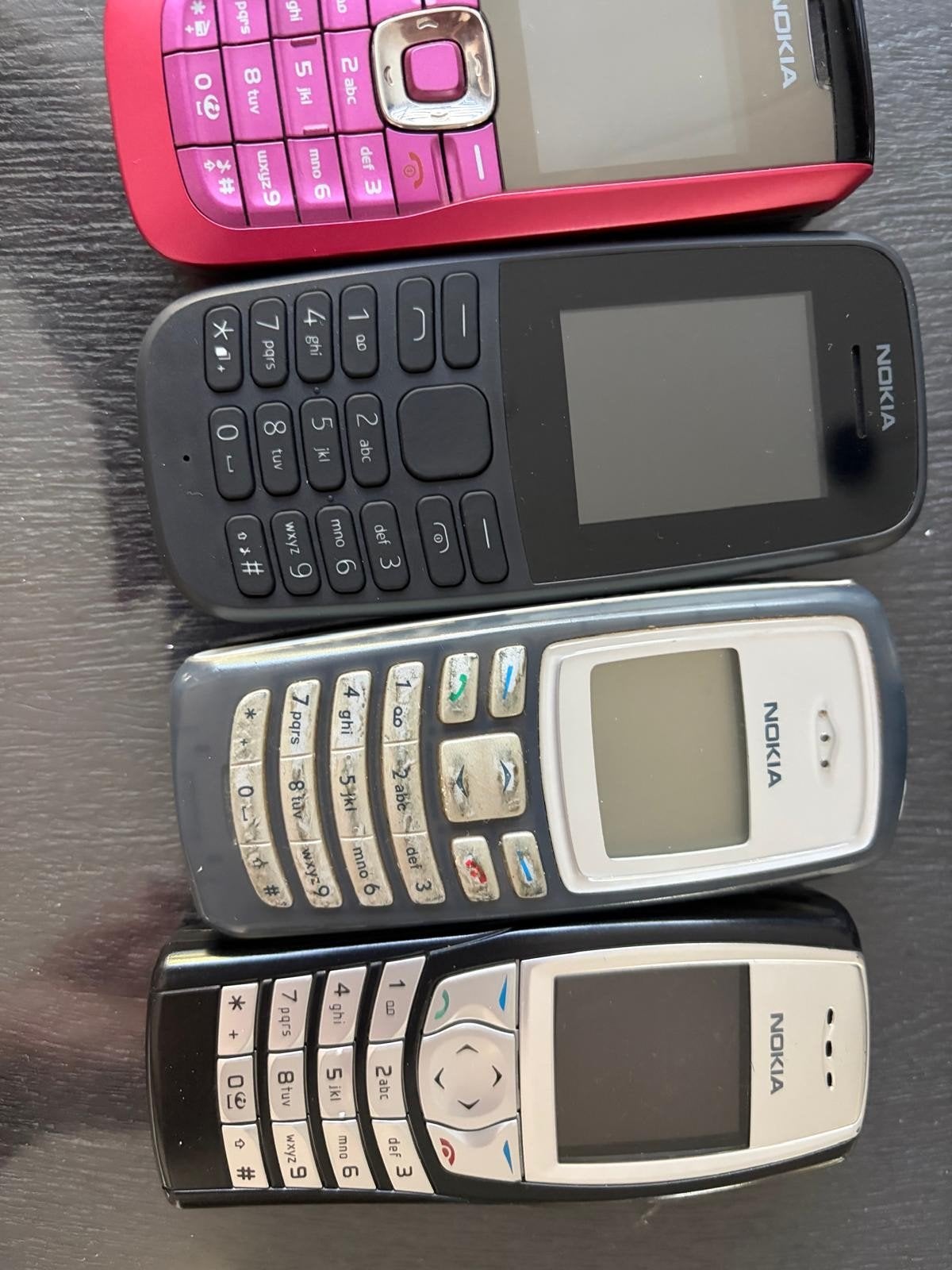 Partij van 5 Nokia klassieke mobiele telefoons, Gebruikt, Geen camera, Ophalen of Verzenden, Klassiek of Candybar