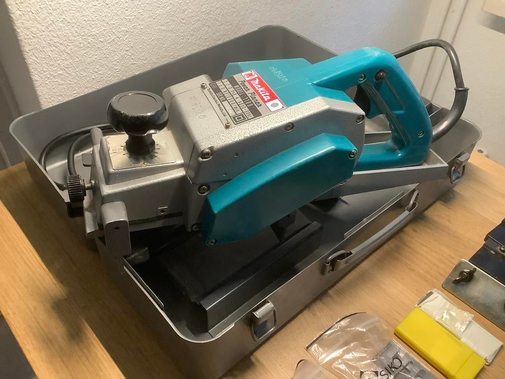 Makita schaafmachine model 1100, Ophalen of Verzenden, Zo goed als nieuw