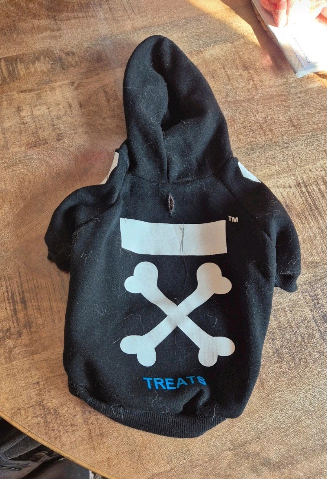 Honden hoodie. Ruglengte 25 cm. Maat S. Amper gedragen, Dieren en Toebehoren, Ophalen of Verzenden, Zo goed als nieuw, Hondenshirt